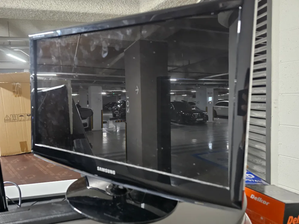 삼성 23인치 LCD 모니터