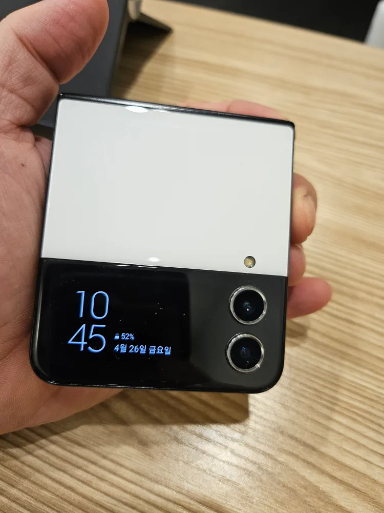 갤럭시 Z Flip4 중고