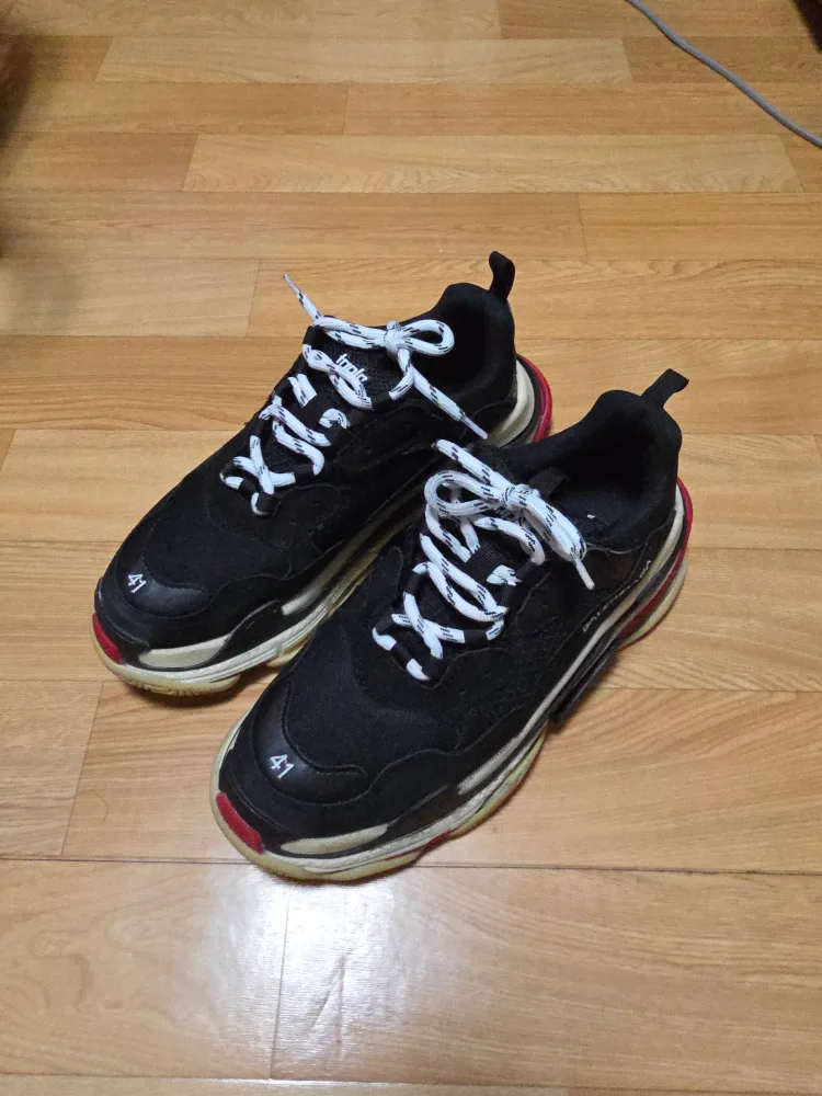 발렌시아가 트리플s 41팝니다