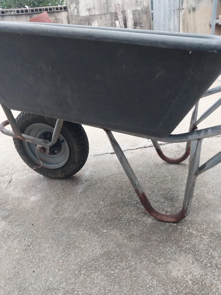 중고 외바퀴 손수레