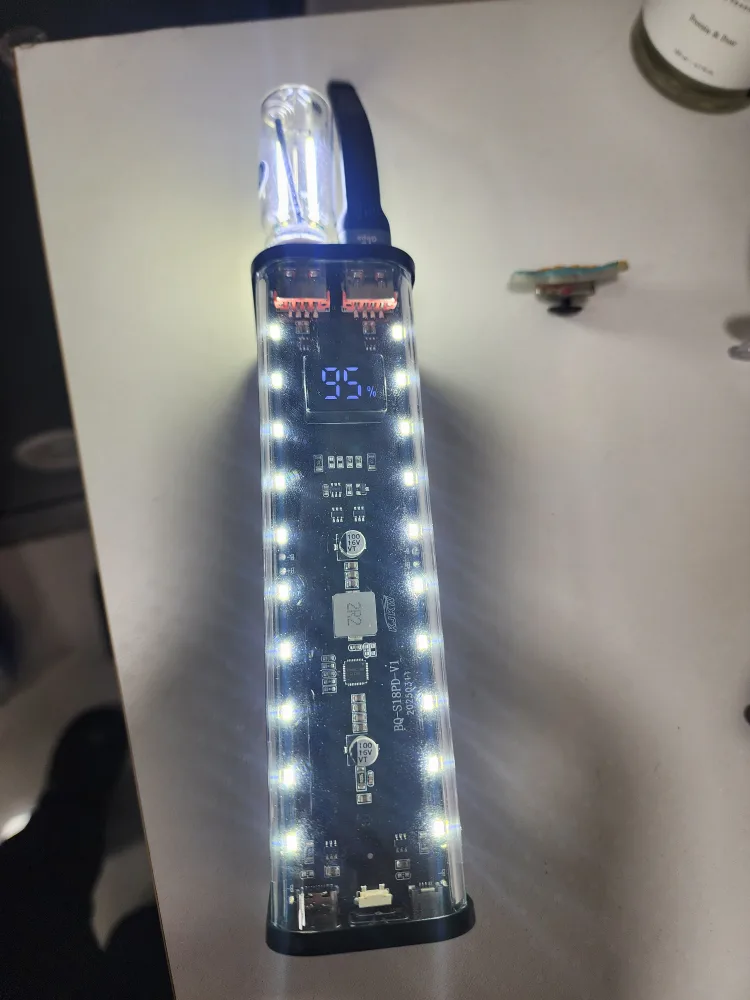 보조배터리 새제품급 팝니다 낚시용 캠핑용 조명용 충전용으로 좋아요