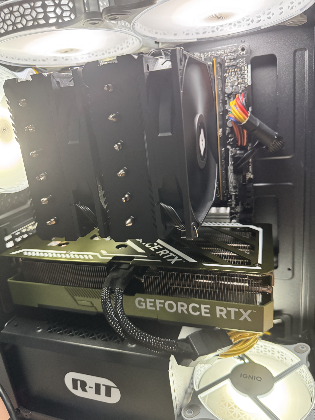 게이밍 PC RTX 4070 Ti SUPER