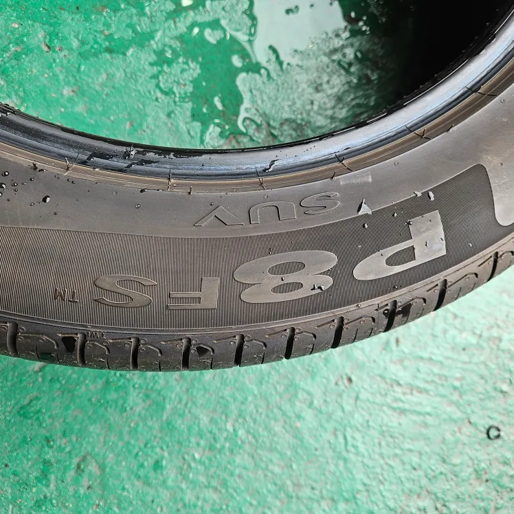 피렐리 P8 225/55R18 중고 타이어