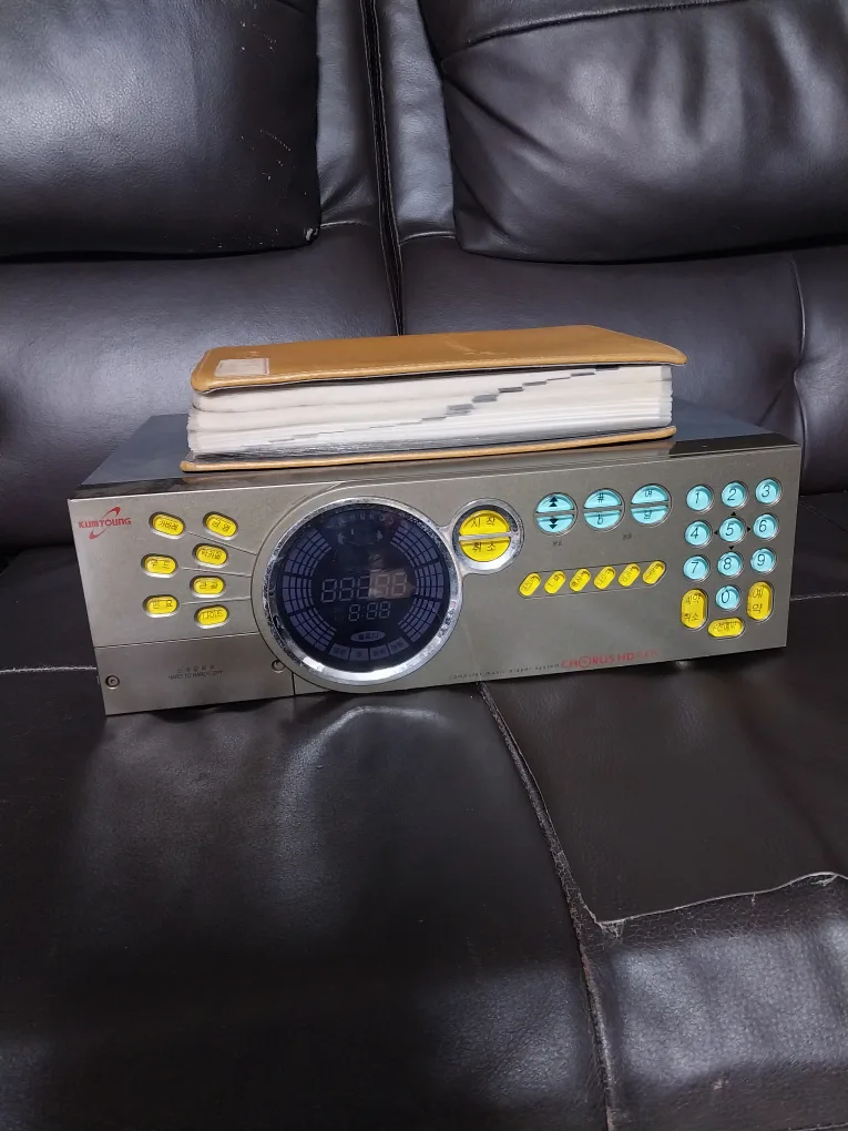 금영 코러스 HD-300 노래방기기팝니다중고