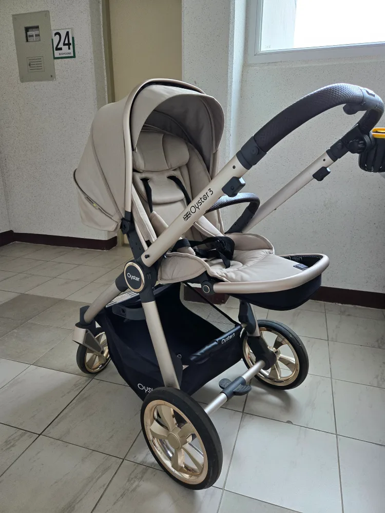 오이스터3 유모차 팝니다.
