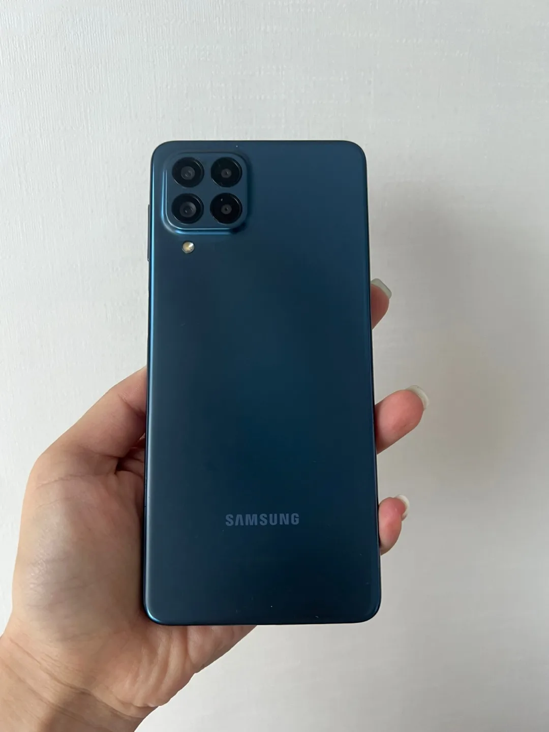 갤럭시 퀀텀3 M53 128기가 램8기가 속도 최상 ss급 공기계!