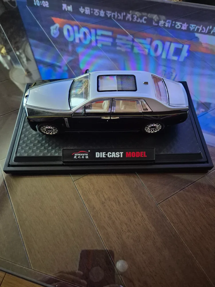 롤스로이스 다이캐스트입니다