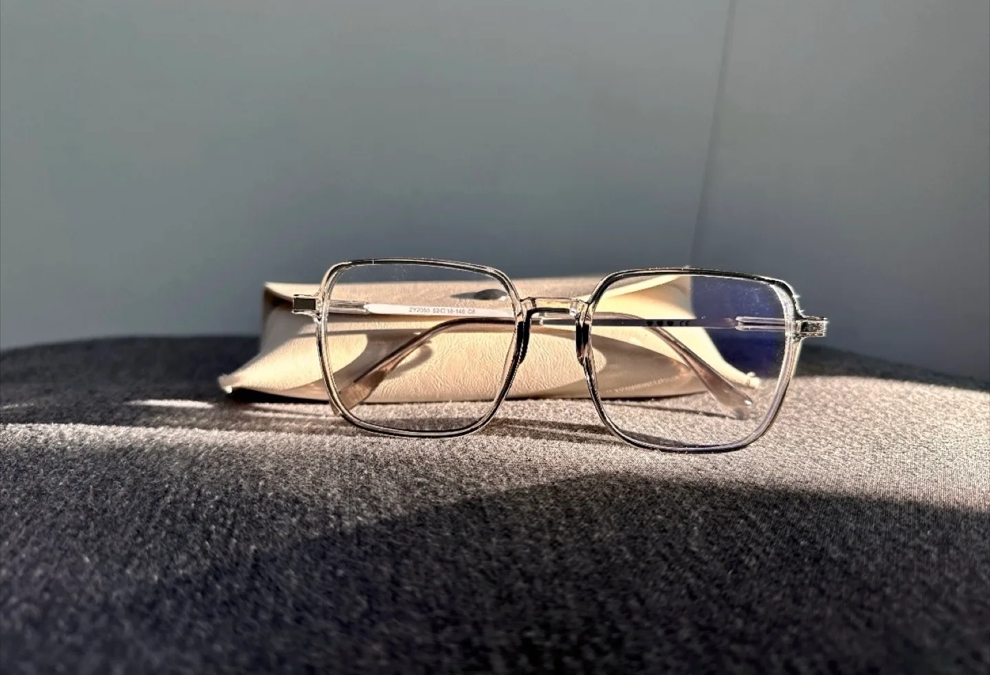 (새상품 택배만가능) UV 변색 블루라이트 자외선차단 투명 실버안경