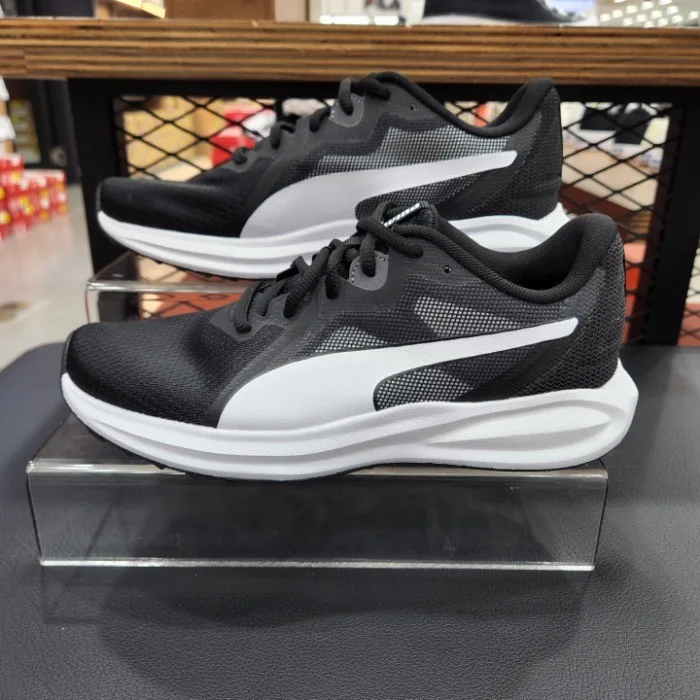 푸마 런닝화 260/ 265 새제품 판매