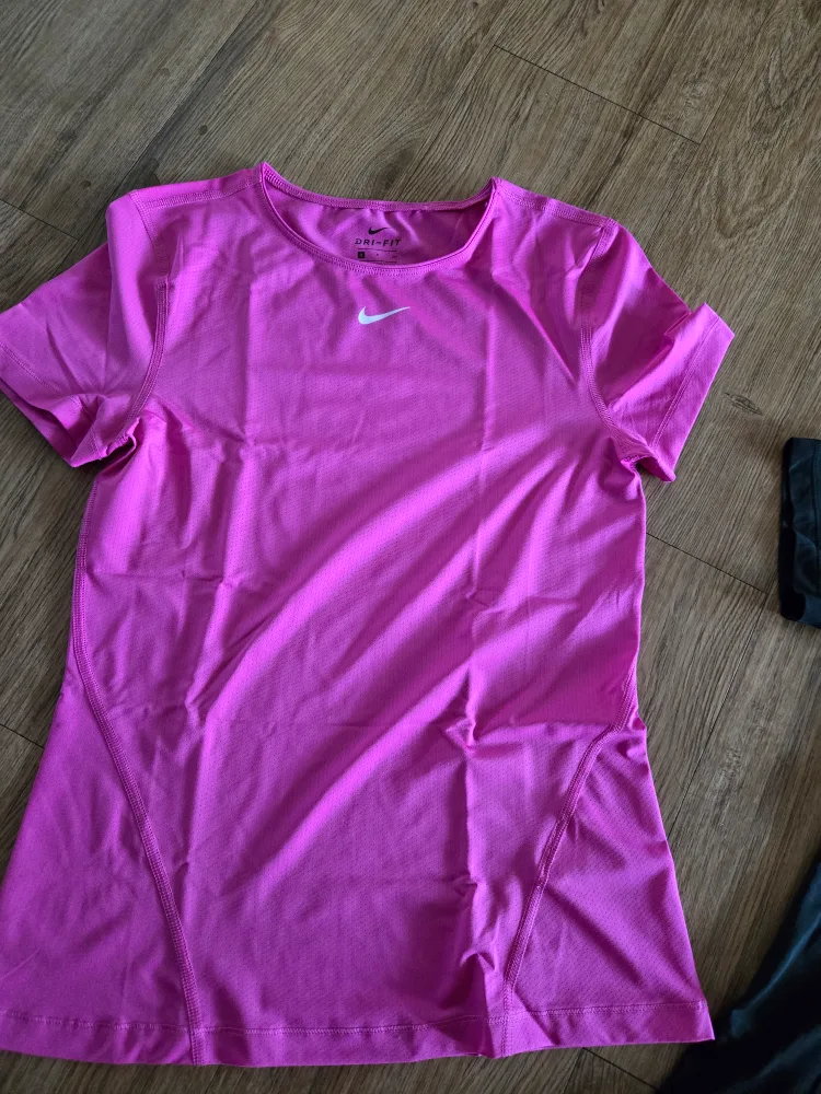 나이키 DRI-FIT 핑크 티셔츠 S