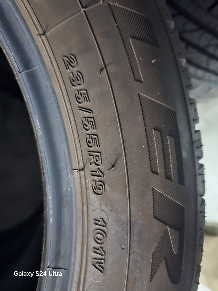 브릿지스톤 235/55R19 타이어 중고타이어 3짝
