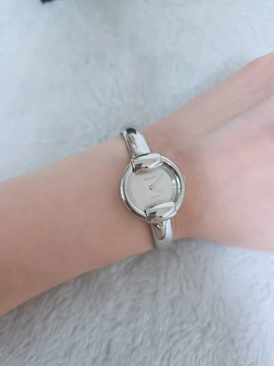가을명품♡구찌 정품 1400L 화이트 뱅글형 명품시계♡