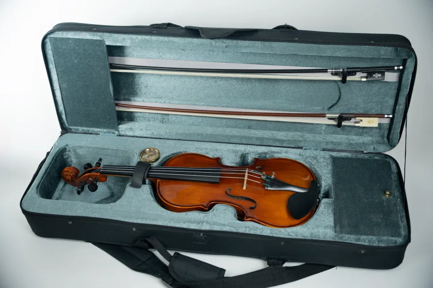 (에바피라찌 현,케이스,활 2개포함)안토니오 바흐 3/4 바이올린 판매합니다! (중고)