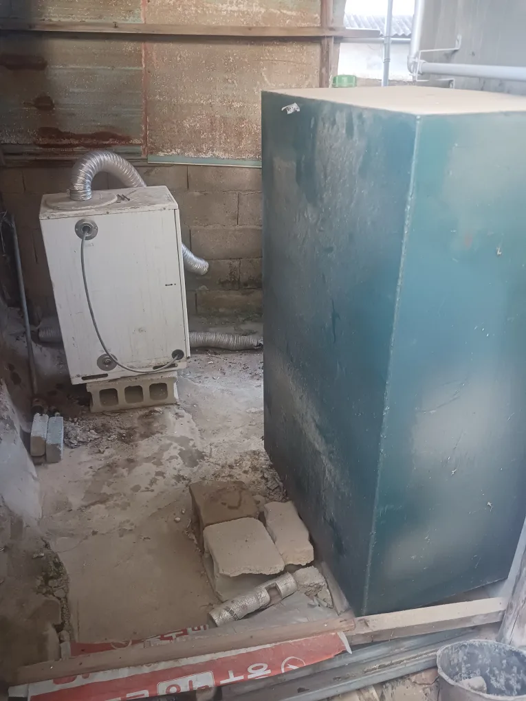 기름보일러 및 기름통