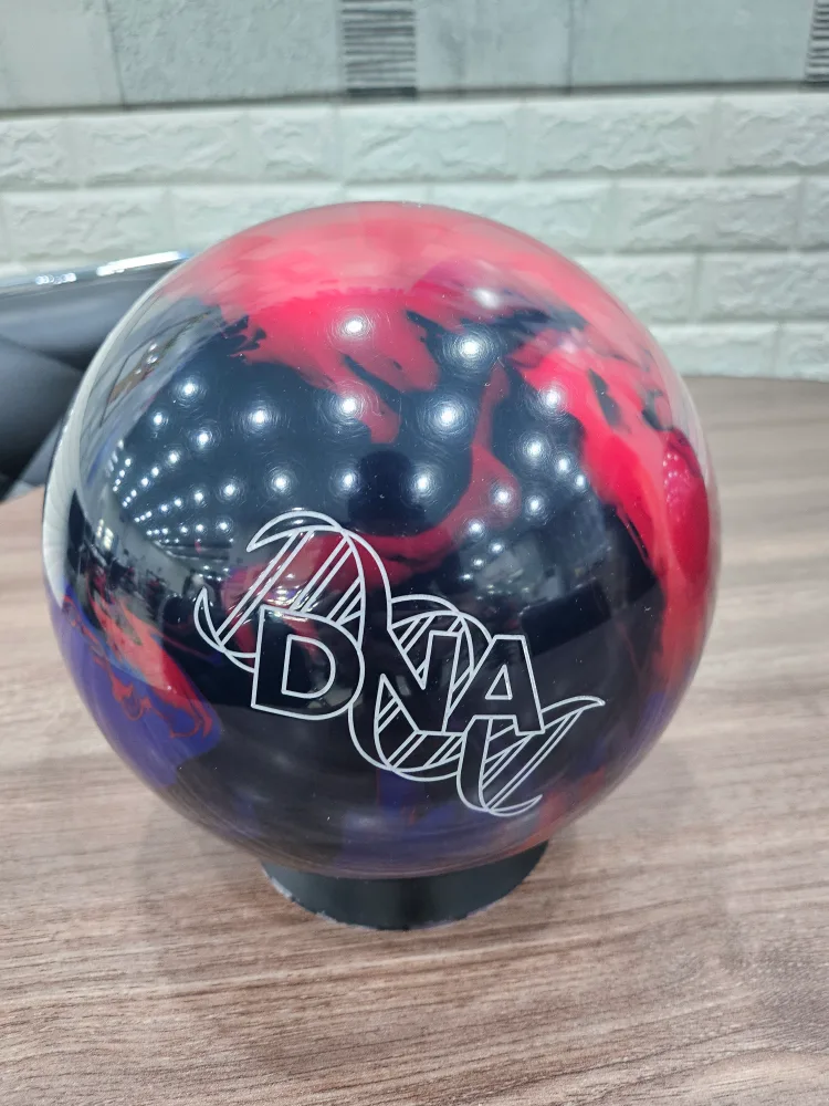 스톰 DNA 15P 중고볼링공 팝니다