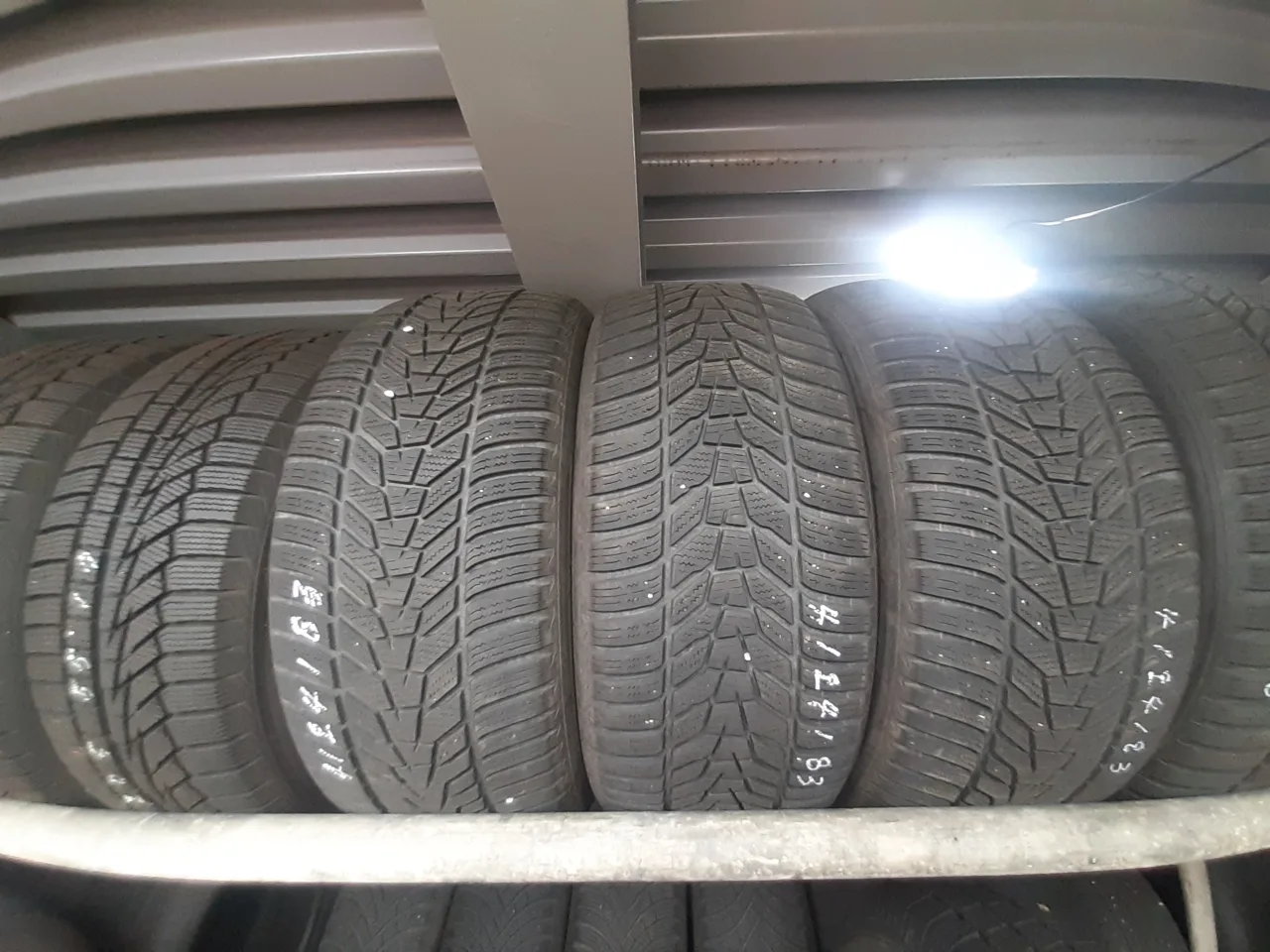 에쿠스전용 중고 윈터타이어 (245 50 R18) 판매