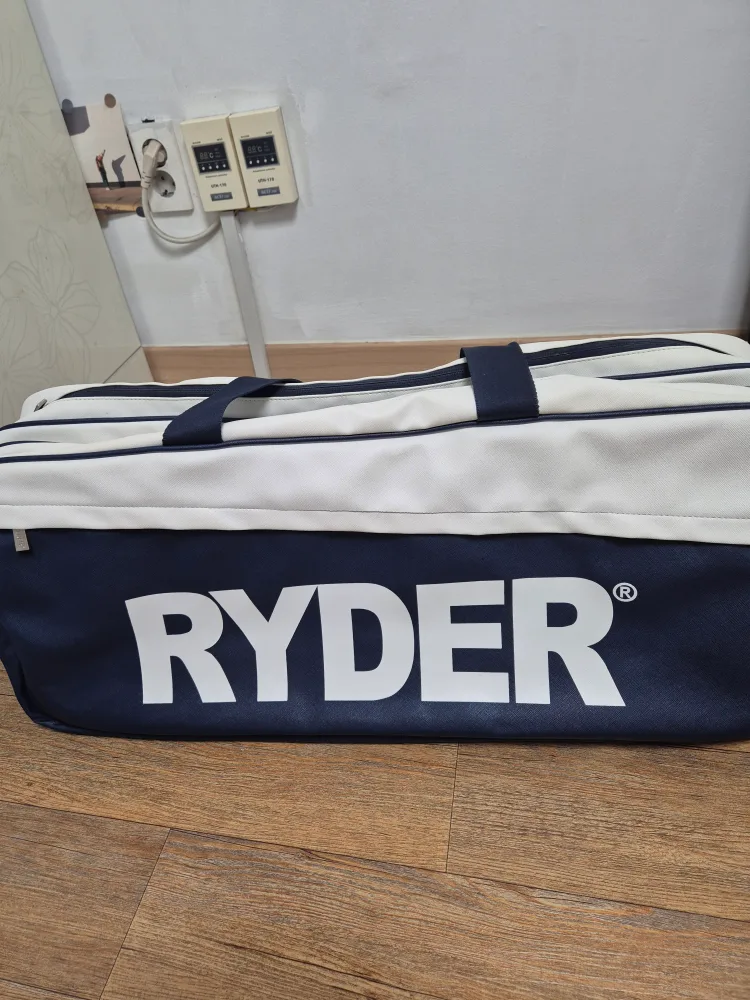 배드민턴 중고가방 2단 3단 팝니다. 상태좋음.