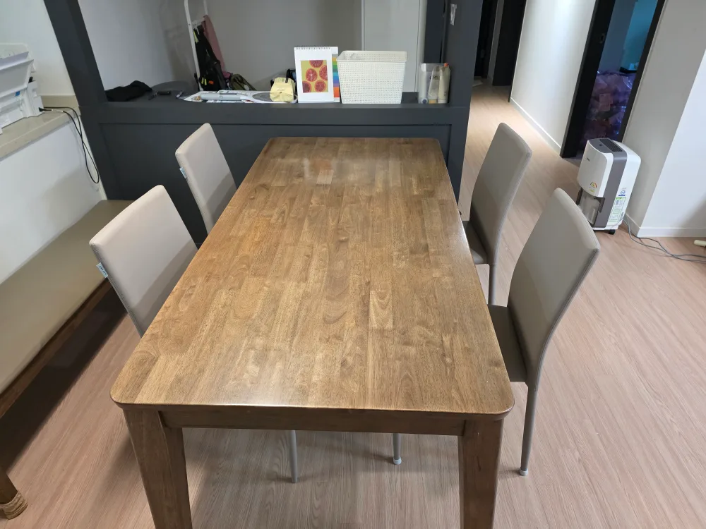 중고  6인 식탁 의자(4개) 판매합니다