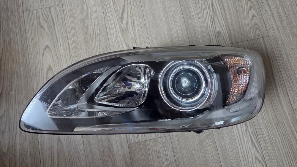 VOLVO S60,V60 좌측 헤드라이트 어셈블리 중고