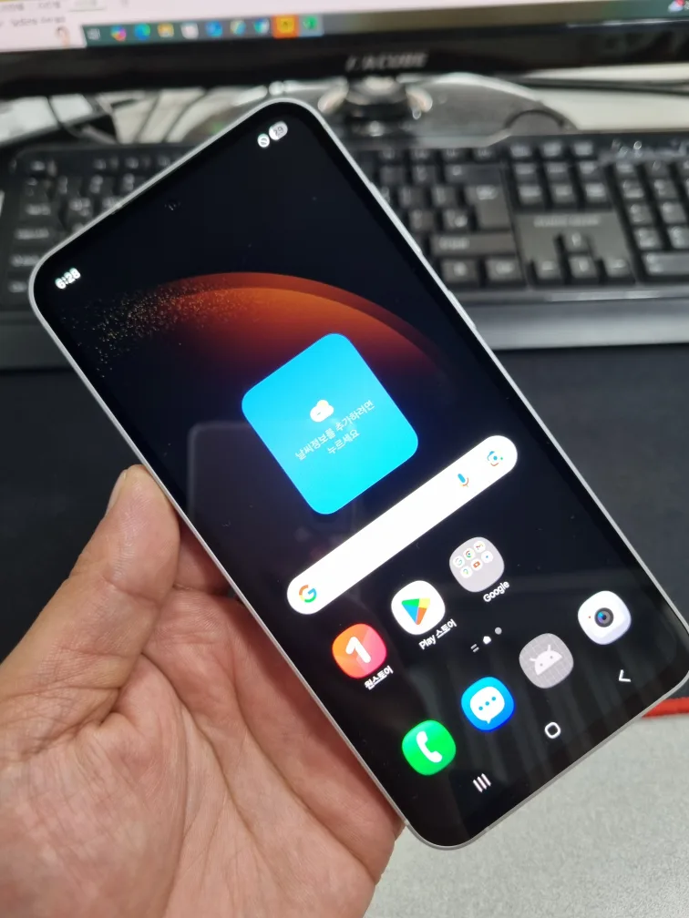 갤럭시S23FE SSS급 무잔상 새폰급 컨디션입니다 중고폰