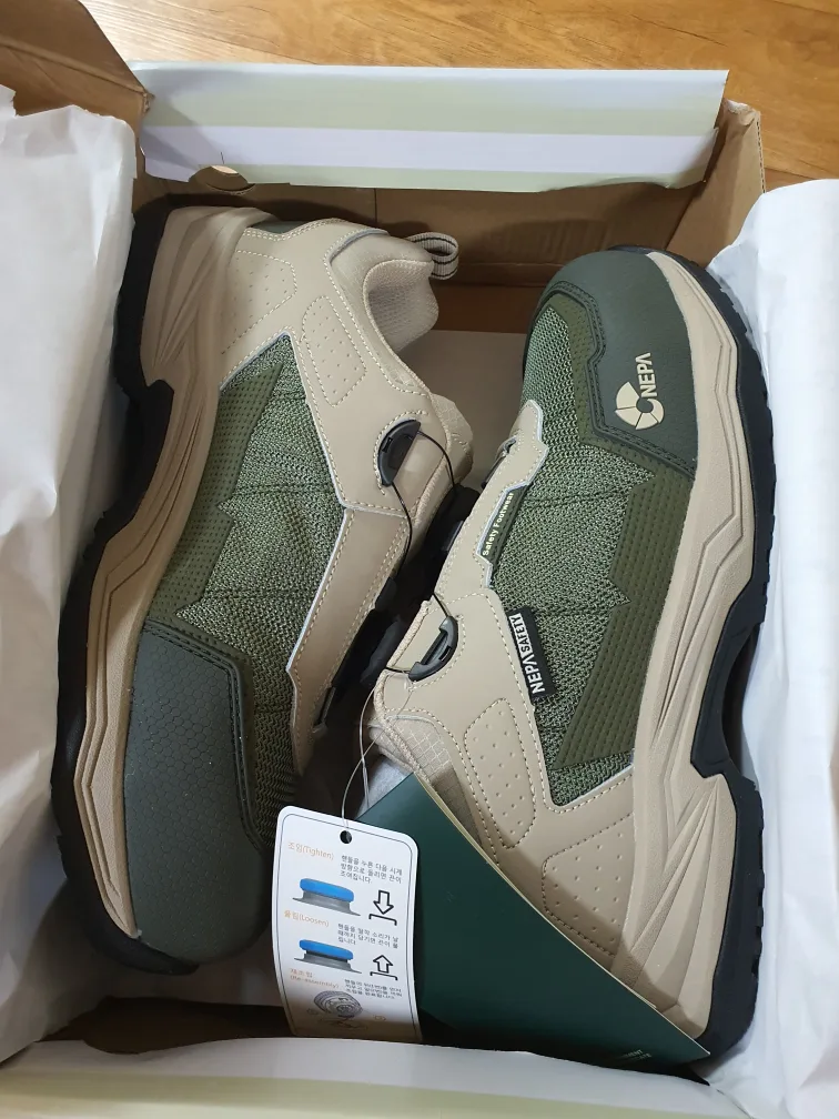 네파 안전화 260 (미사용)