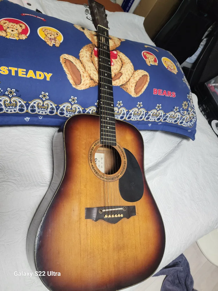 중고 어쿠스틱 기타