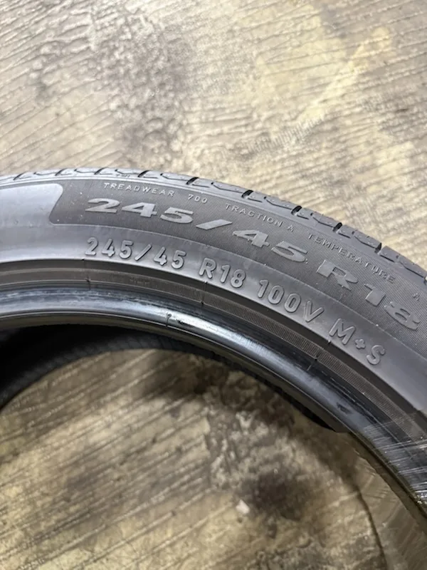 245/45 R18 피렐리 P8 중고 타이어