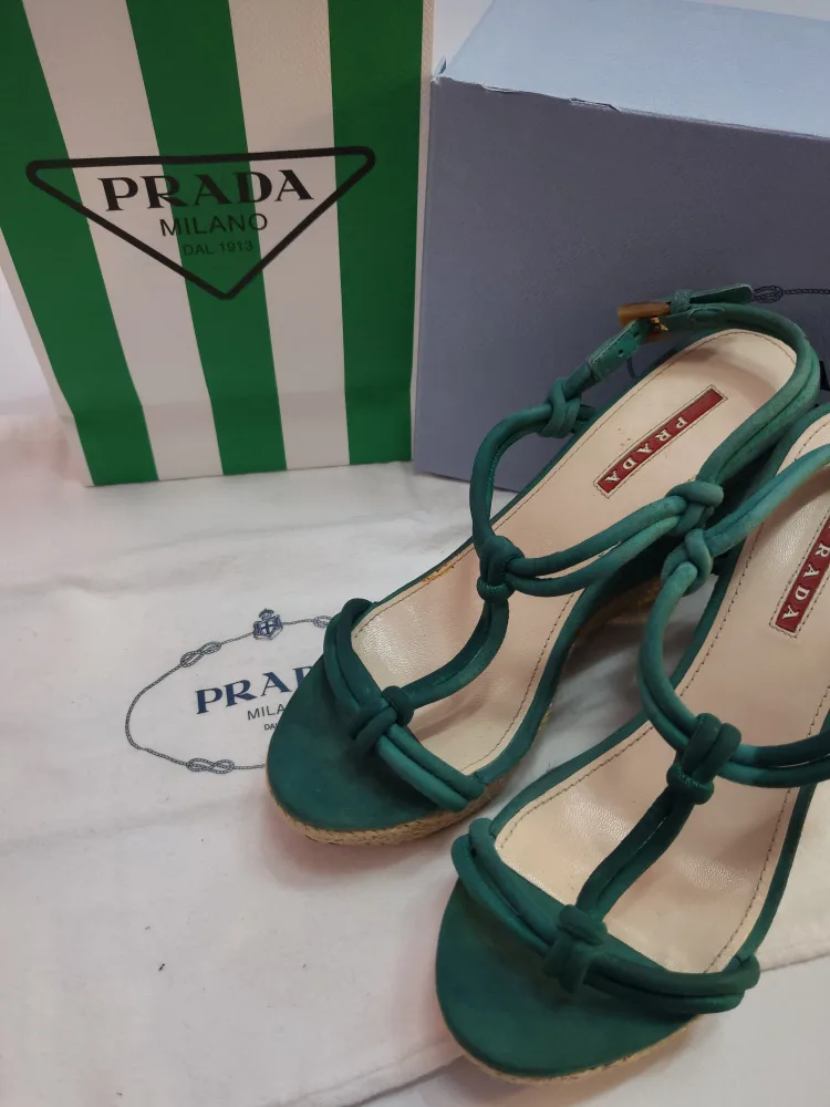 프라다 정품 웨지힐 ㅡ핏팅용으로썼던,상태좋고 짱발편한!!