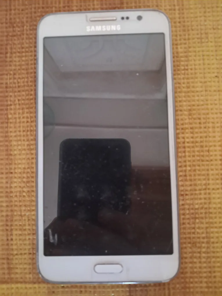 삼성 갤럭시 중고폰 부품용입니다