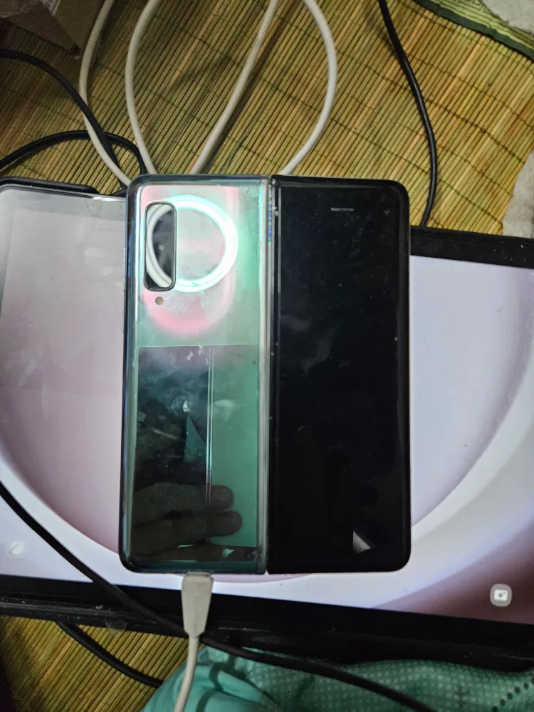 갤럭시 Z 폴드1 중고폰 2십만원