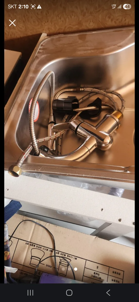 싱크볼탈거만 한 상태  + 중고 수도꼭지 세트. 배수구 중고