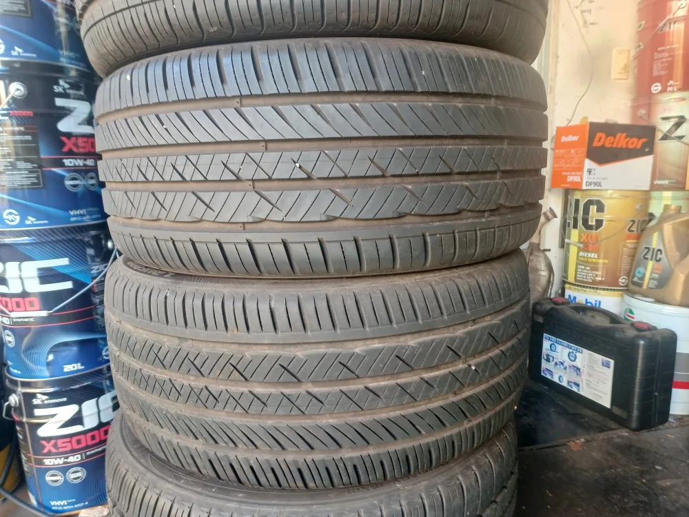 중고 타이어 있습니다.