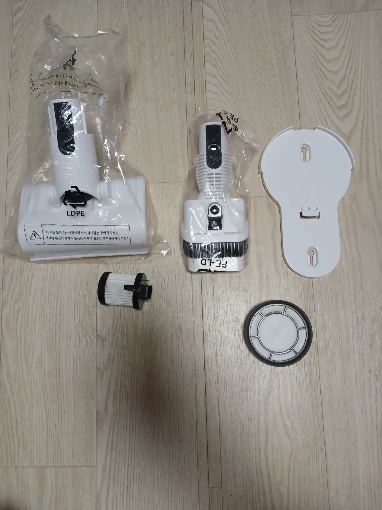 아이닉 i20 Elite 무선청소기 팝니다!!