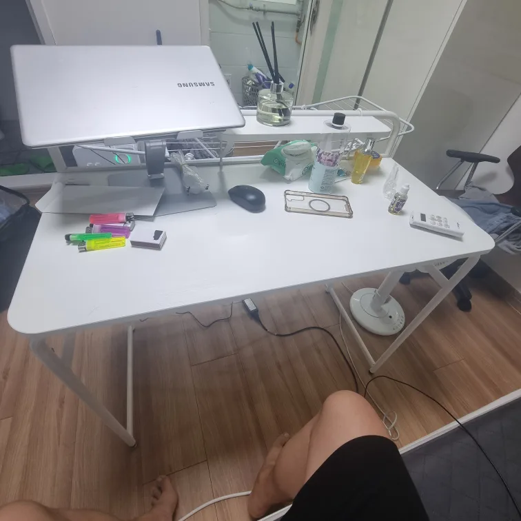 제가 중고로 2만원에 사서 쓰고 나눔 합니다 가지러 오셔야합니다.