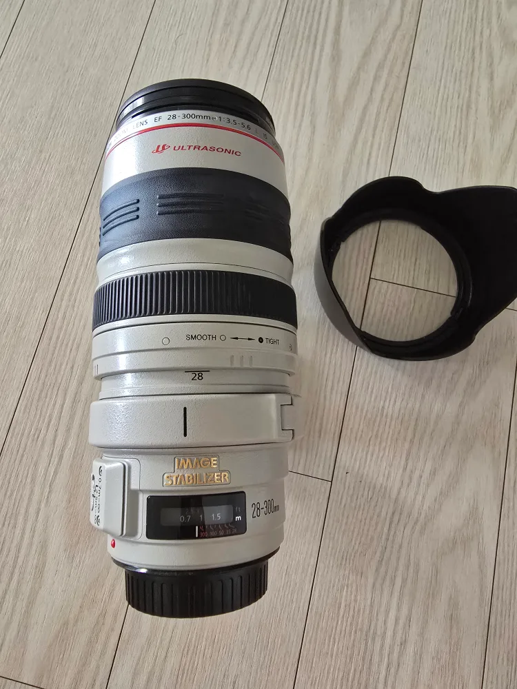 캐논 슈퍼 줌렌즈 EF 28-300mm