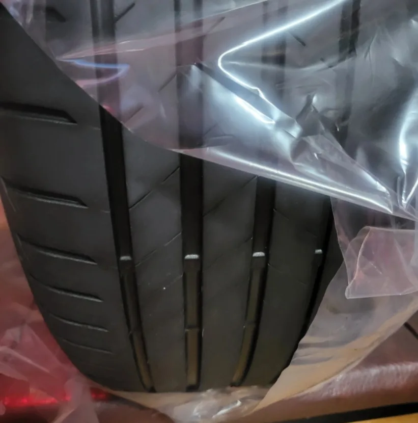 중고 타이어 235.45.19 브리지스톤