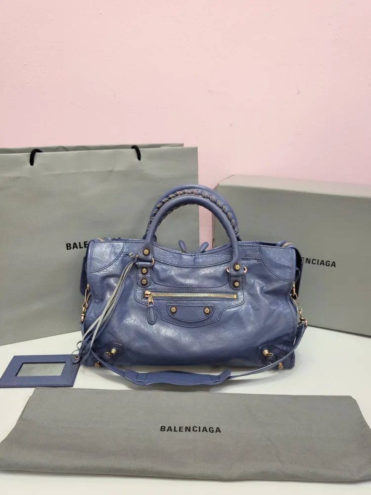 발렌시아가 자이언트 시티 모터백ㅡ백화점정품,상태대박!!흠없는 예쁜오묘한 고급진라벤다