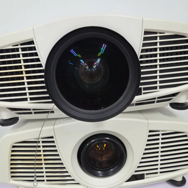 4000안시 단초점 미쓰비시 WD3300U 빔프로젝터