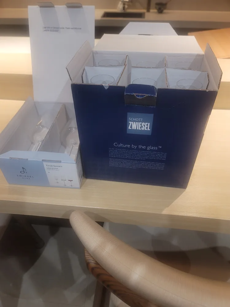 와인잔 &샴페인잔 중고&새거 팝니다.