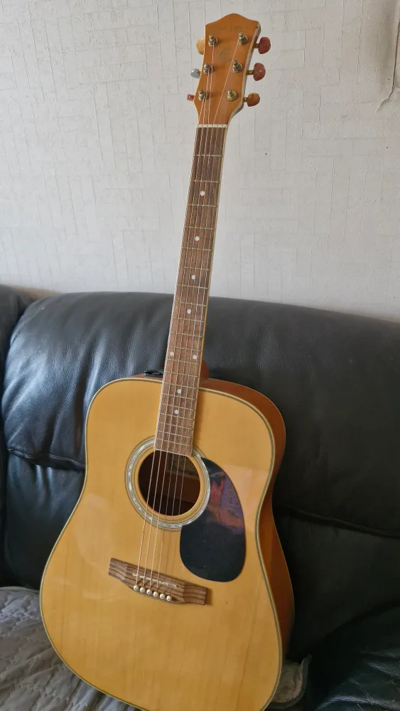 중고 어쿠스틱 기타