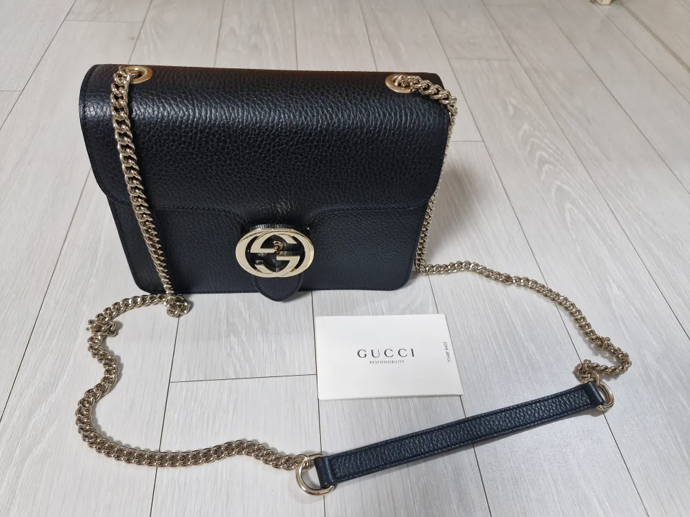 구찌 인터로킹 G 숄더백