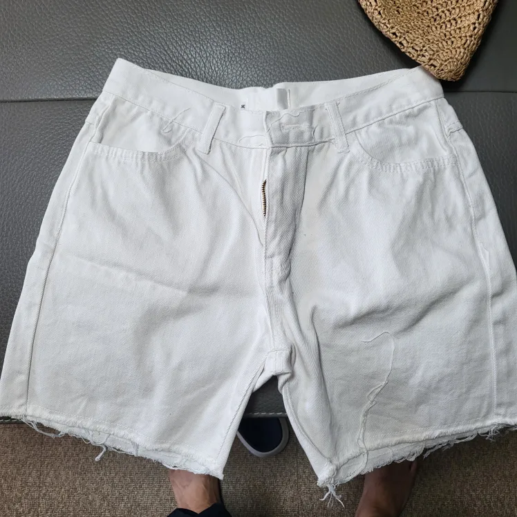 화이트 데님 숏팬츠