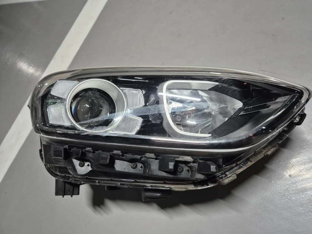 올뉴K3 오른쪽 헤드라이트(중고)