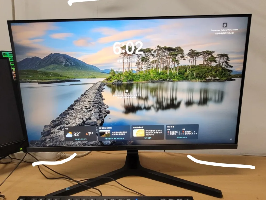 27인치 삼성전자 컴퓨터 모니터 / 액정 정상 / 중고 왼쪽 하단 외관 깨짐 있음 삼성전자 S27R350
