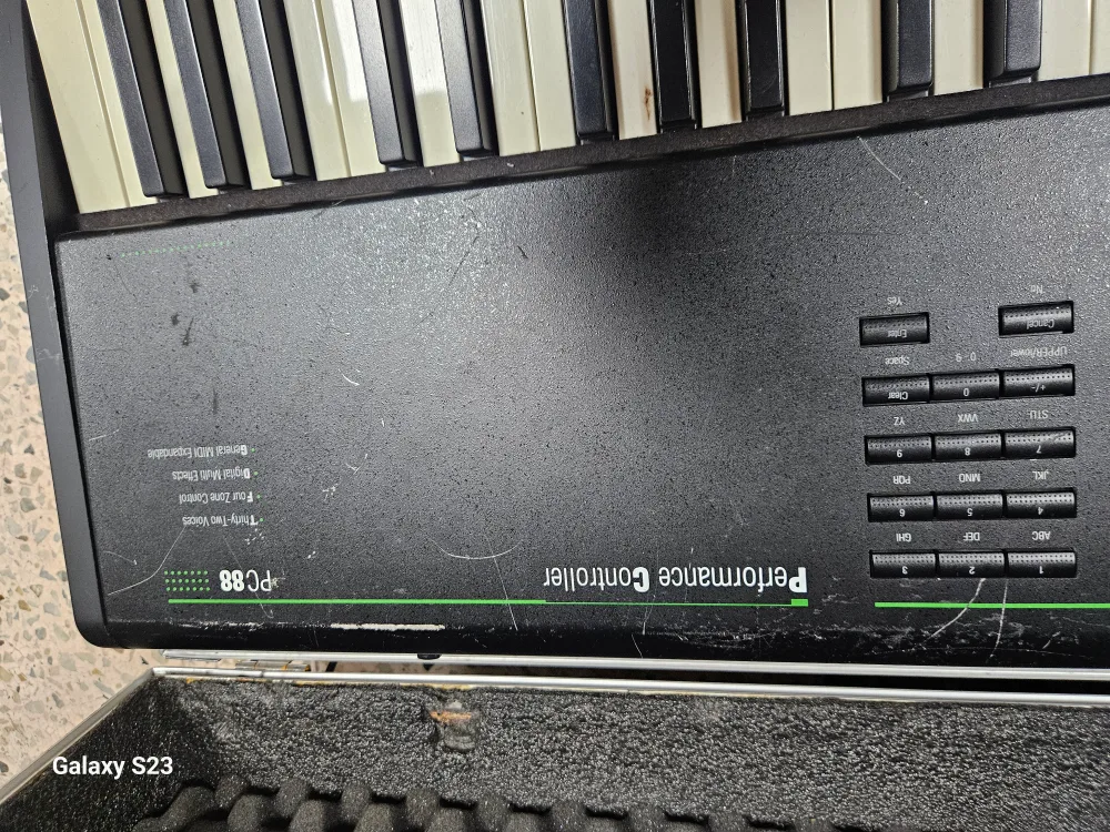 Kurzweil PC88 건반