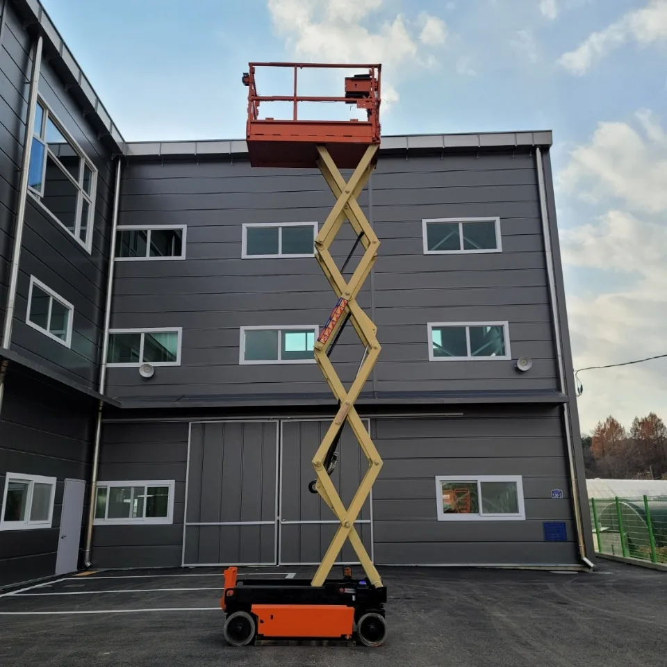 상태가 우수한 중고 고소작업대를 판매합니다 (7M급)