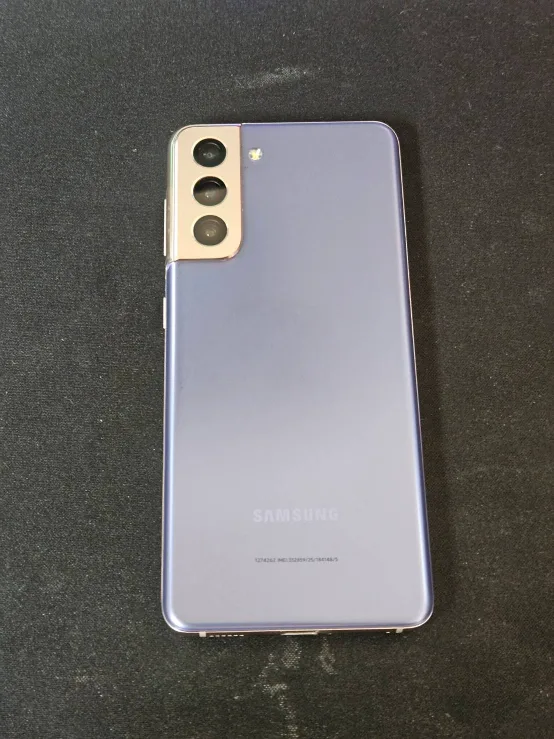 갤럭시 S21 무잔상 S급 공기계 필름 케이스 포함 팝니다.