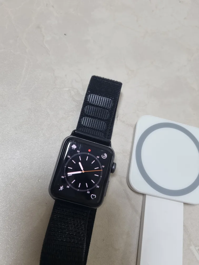 애플워치3 42미리 배터리 90퍼!! 충전기 세트