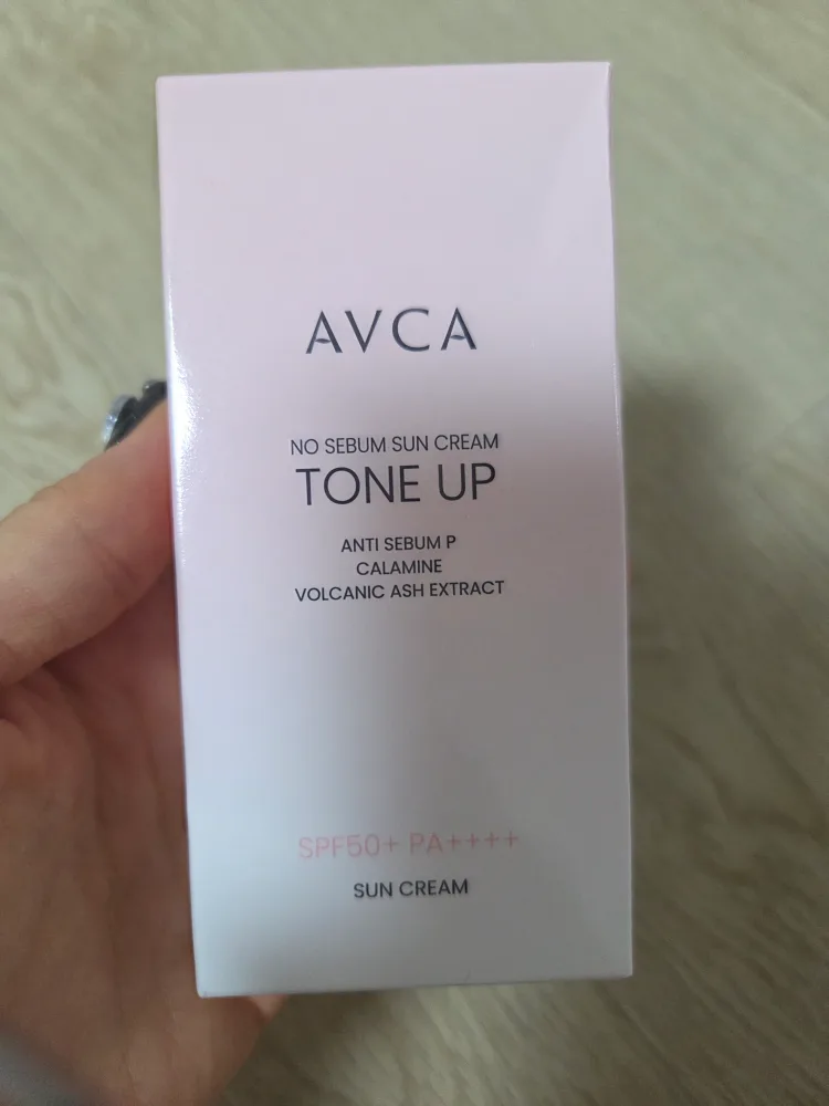 AVCA 노세범 톤업 선크림 새상품