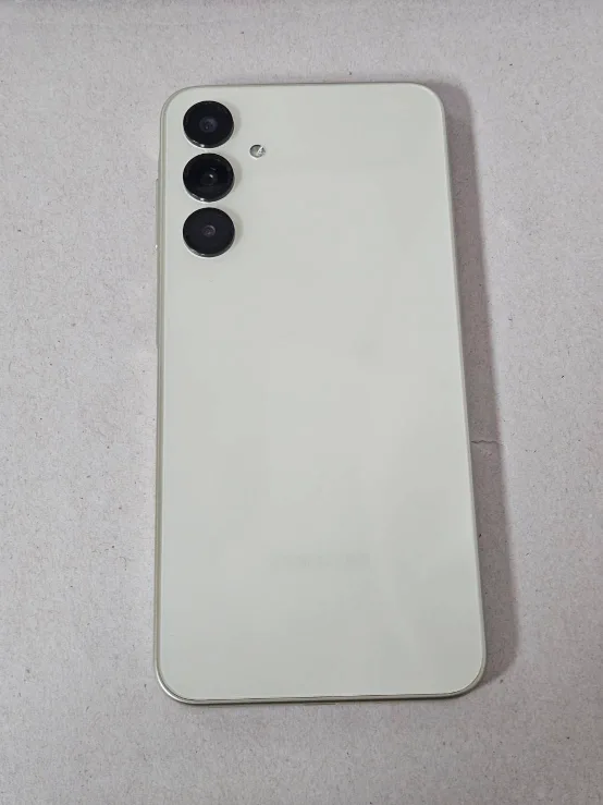 갤럭시 버디4 골드 무결점 새상품급 공기계 팝니다.(25년6월개통)